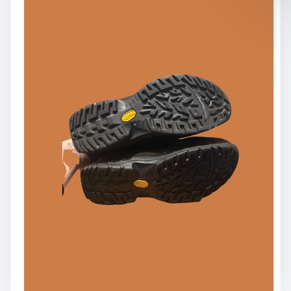 Men’s UGG Tahoe waterproof boots - Picture 4 of 6